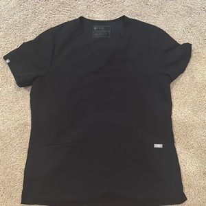 Black figs scrub top